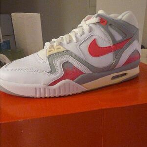 Nike White and Red Sneakers